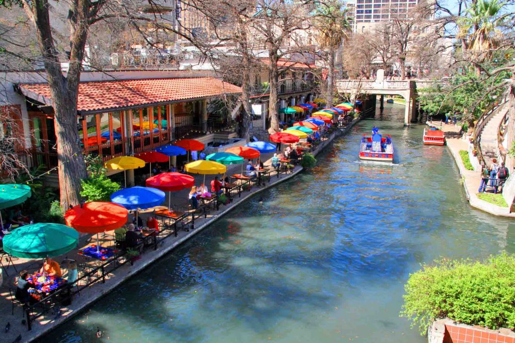 San Antonio makes one of the most romantic day trips from Houston