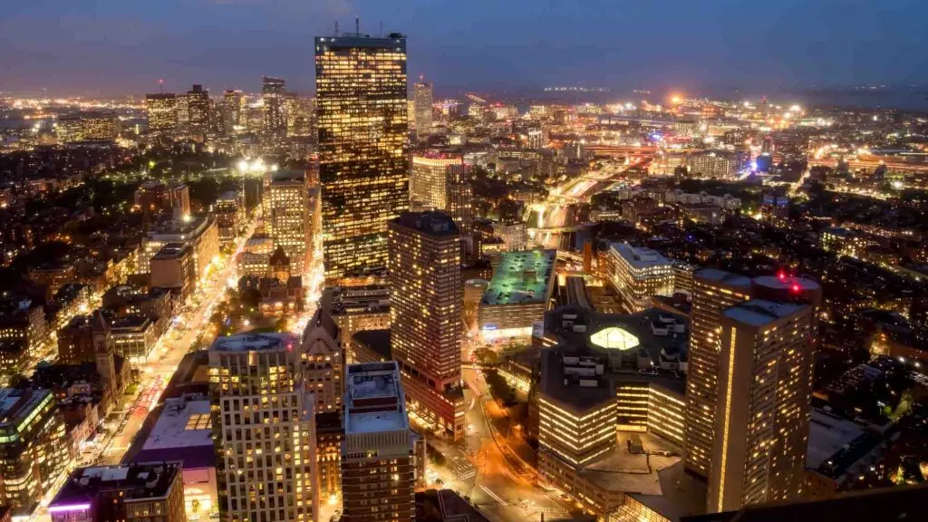 Visiting the Skywalk Observatory is one of the romantic things to do in Boston