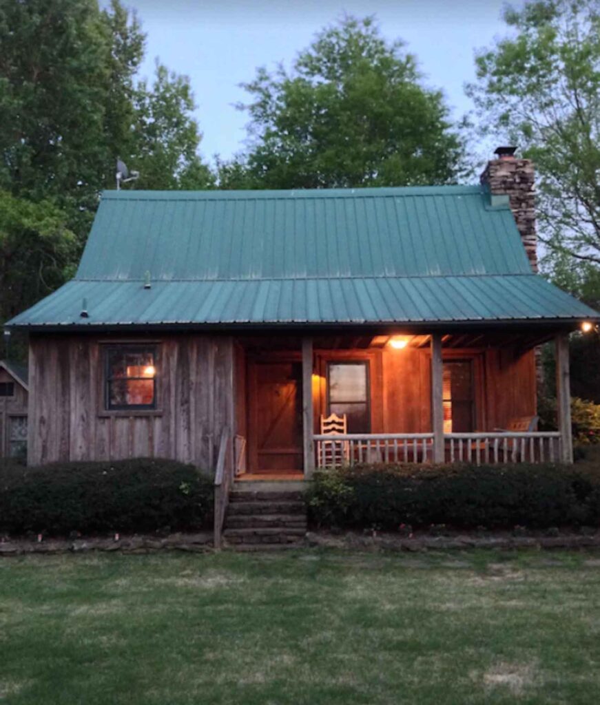 This cabin on the little Red River is one of the best cabins in Arkansas
