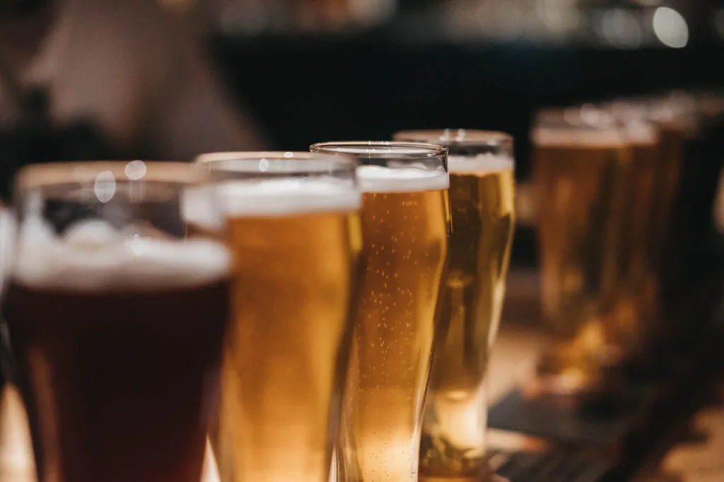 One of the romantic date night ideas in San Francisco is going on a beer tasting  trip