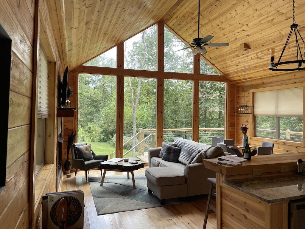 Fern Haven is a romantic cabin in Ohio