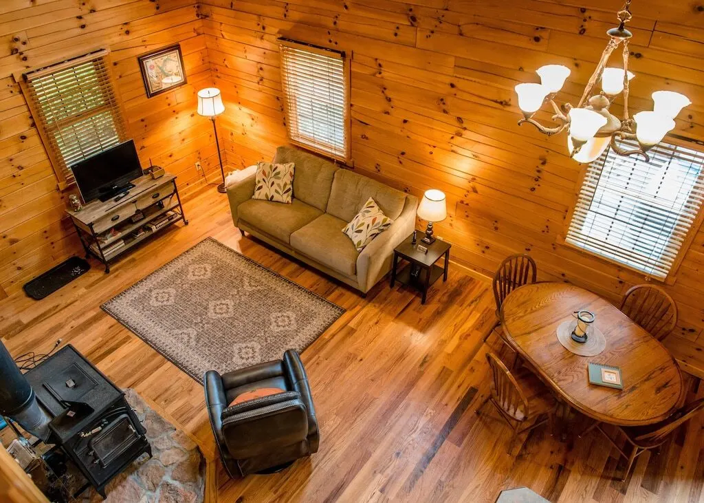 White Pine is a romantic retreat in Ohio