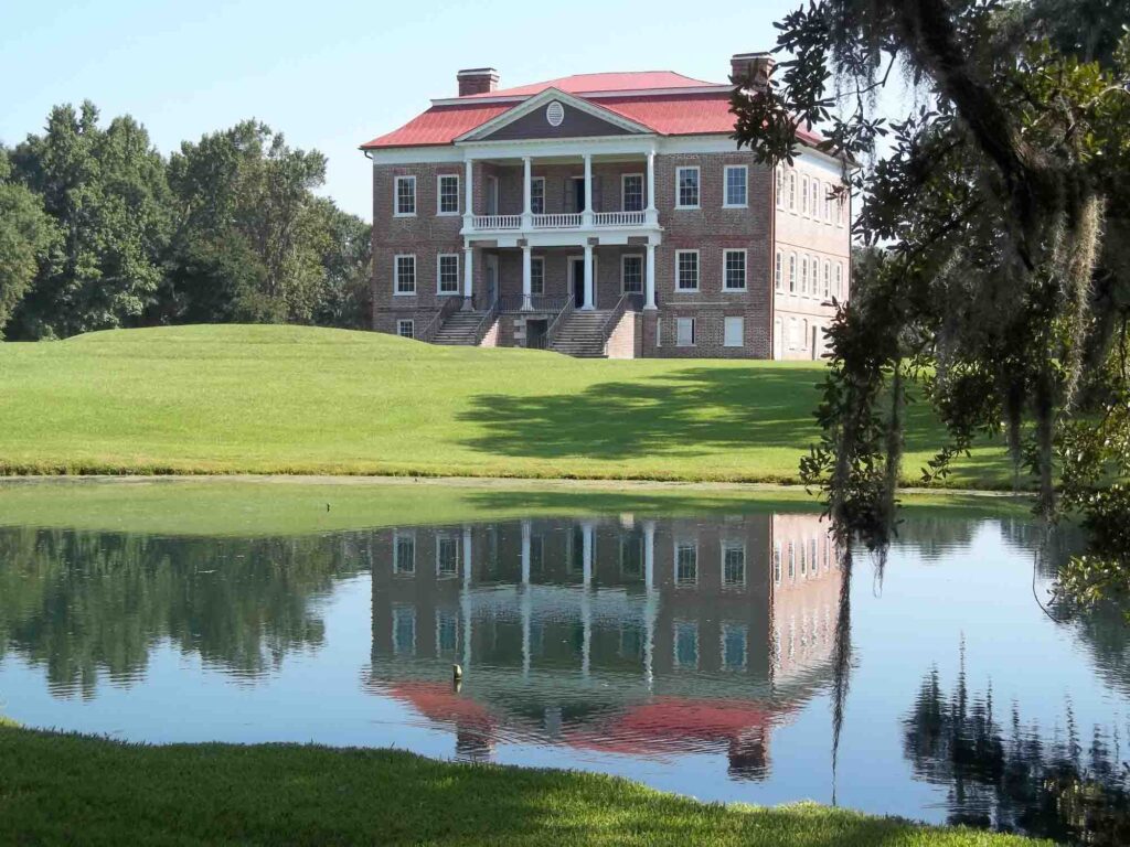 The enormous red-brick Drayton Hall in Charleston, SC