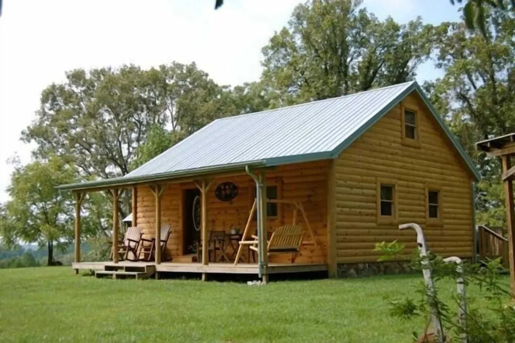 Charming Bill’s Place cabin with hot tub in Kentucky