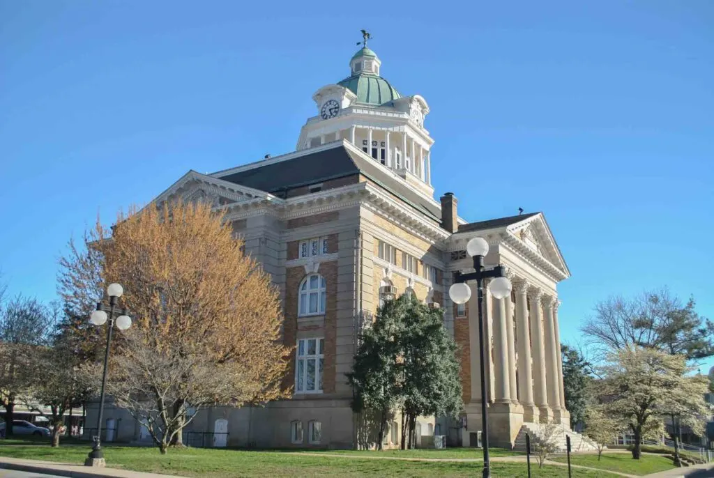The majestic courthouse in Pulaski, Tn