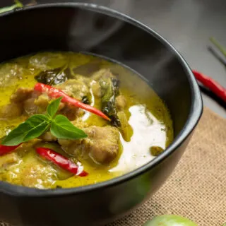 Hot Thai green curry chicken