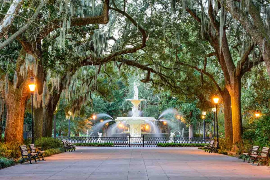 Elegant fountain in Forsyth Park in Savannah, Gerogia
