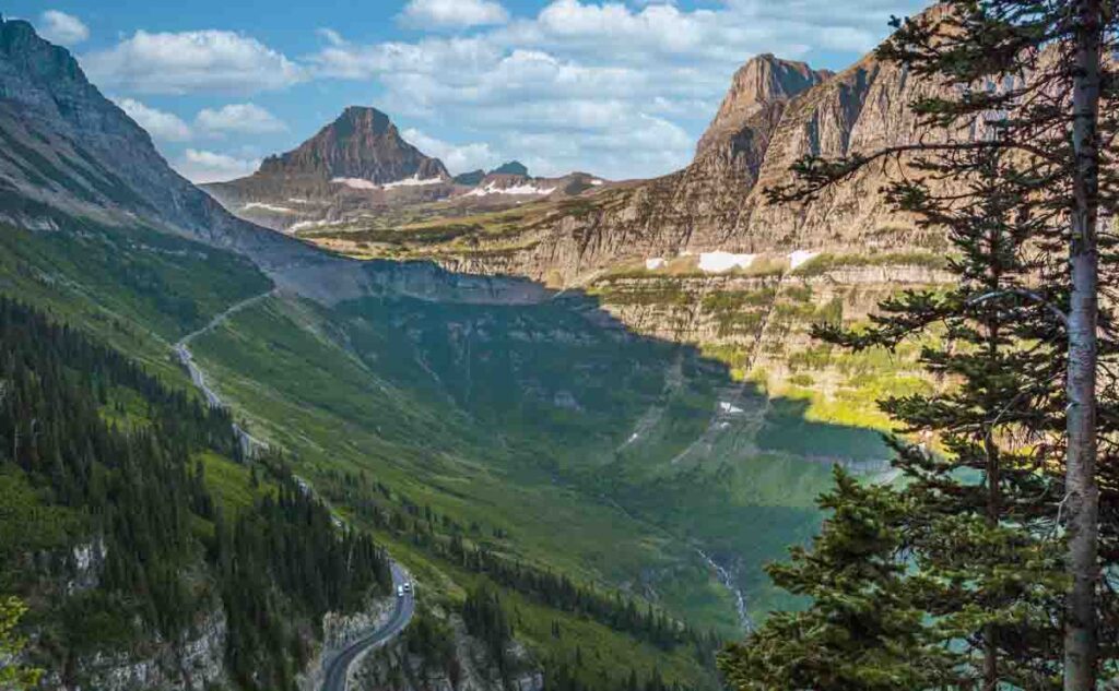 Scenic Going-to-the-Sun Road in Glacier National Park in Montana