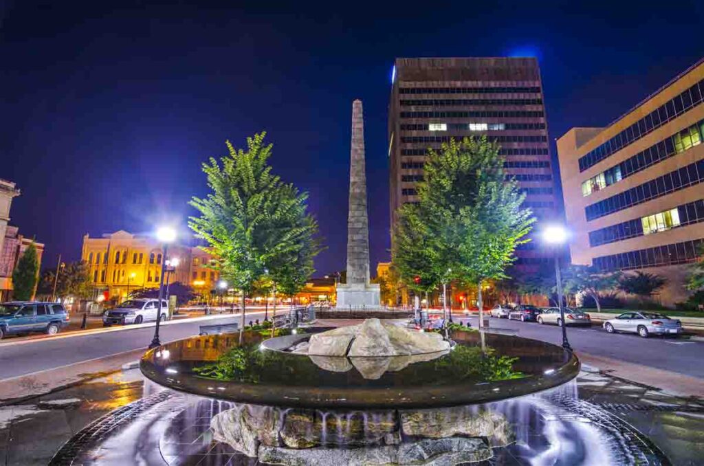 Quiet Pack square in the evening in Asheville, North Carolina