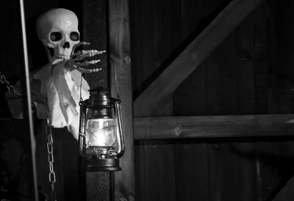 Take a Twilight Ghost Tour for a spooky weekend in Denver