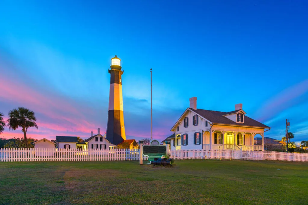 One of the best things to do in Savannah is seeing the sights at Tybee Island