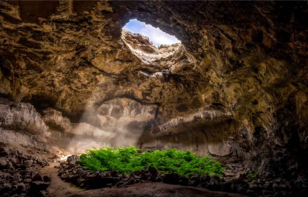 sunrays inside Mammoth cave National Park