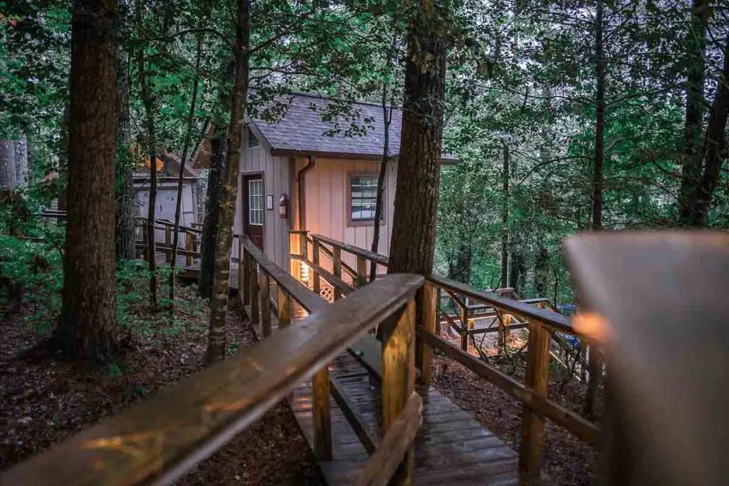 The Cascades Inn is a perfect getaway in Georgia for couples who love the outdoors